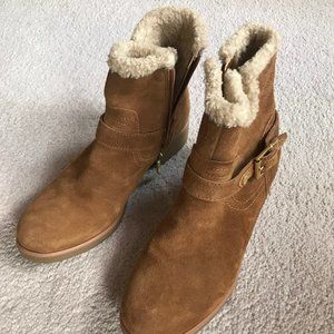 Suede Tommy Hilfiger boots size 8.5